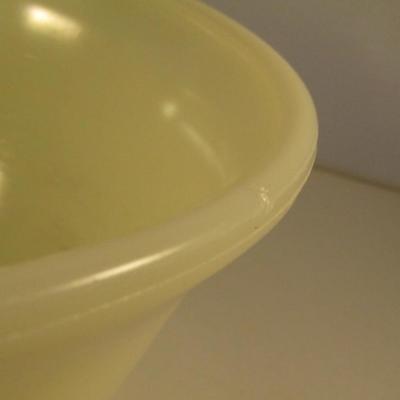 Vintage McKee Custard Colored Uranium Glass Bowl- Approx 9