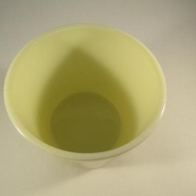 Vintage McKee Custard Colored Uranium Glass Bowl- Approx 6