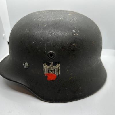 WWII GERMAN SINGLE DECAL ARMY M40 COMBAT HELMET