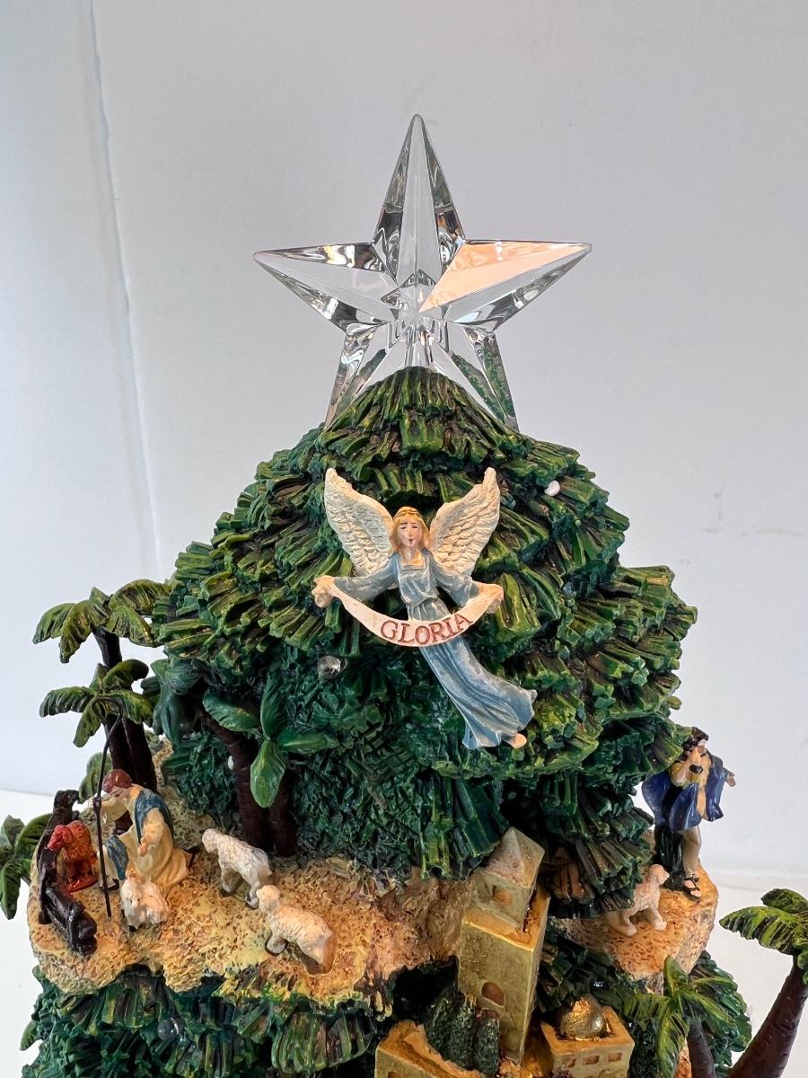 Factory Thomas Kinkade Illuminated Nativity Tree