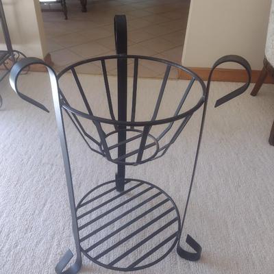 Wrought Metal JardiniÃ¨re Plant Stand