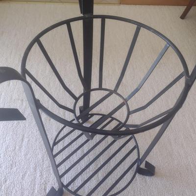 Wrought Metal JardiniÃ¨re Plant Stand