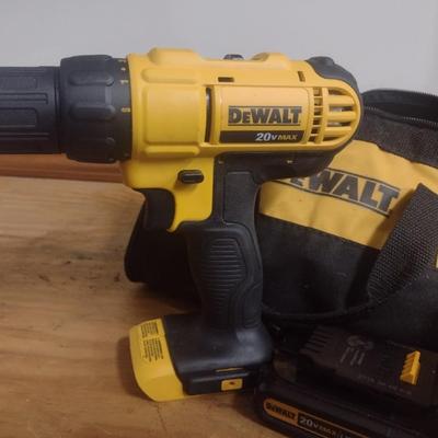 DeWalt Battery Operated 20V Hand Drill with Carry Bag