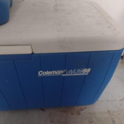 Pair of Ice Coolers Igloo and Coleman