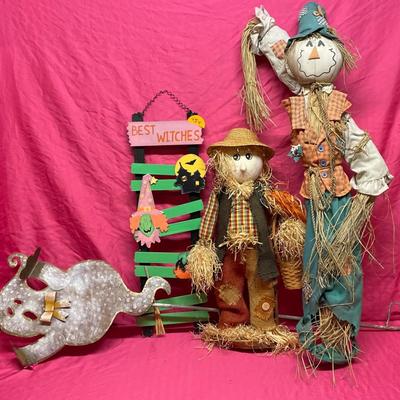Scarecrows and friends