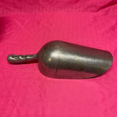 Metal Scoop