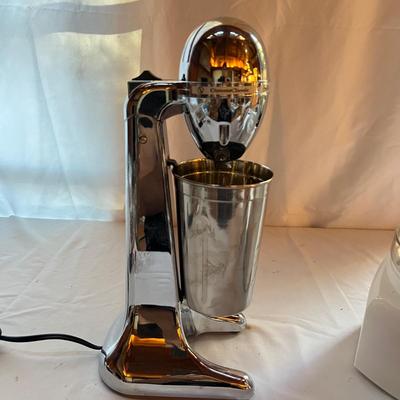 Waring Citrus Juicer, Hamilton Beach DrinkMaster Chrome Classic, & More (K-RG)