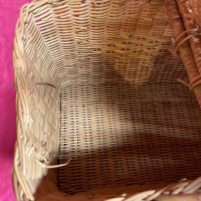 Vtg picnic basket