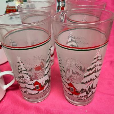 Lynns Christmas at Home dishes