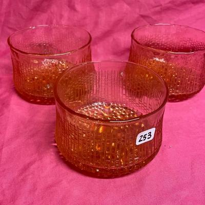 Decorative large pink bowl w/5 small bowls