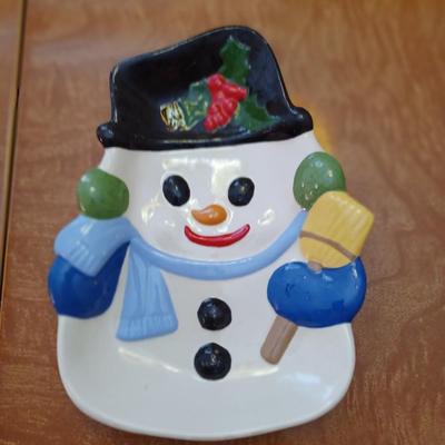 Vintage SNOWMAN Ceramic Holiday Dish, Studio Mold & Hand Painted, Late 60's