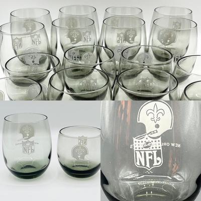 NEW ORLEANS SAINTS ~ Set Of Eight (8) Smoked Glasses