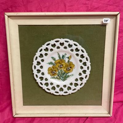 Beautiful flower framed plate