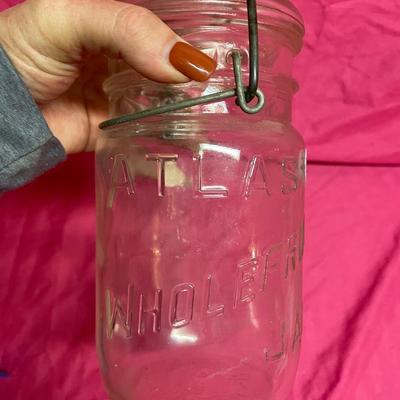 Atlas jar
