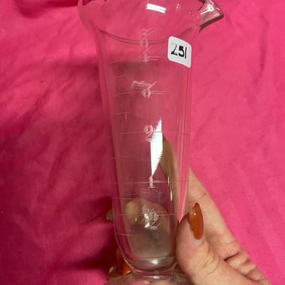 Measuring glass