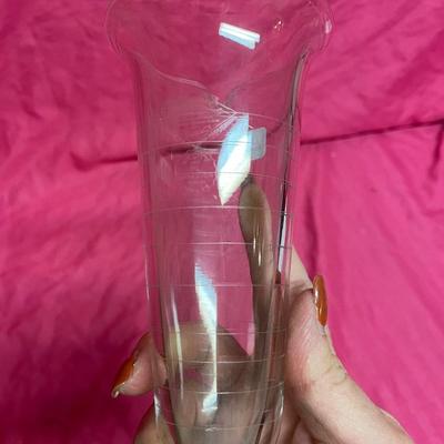 Measuring glass