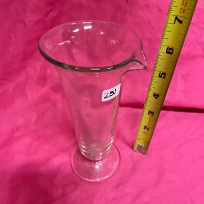 Measuring glass