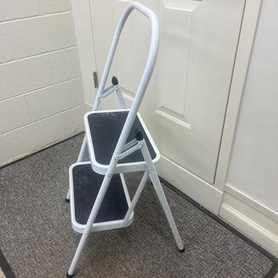 Trio of Step Stools (L-MG)