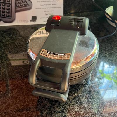 Cuisinart Griddler & Fryer Plus Vitantonio Waffle Maker (K-RG)