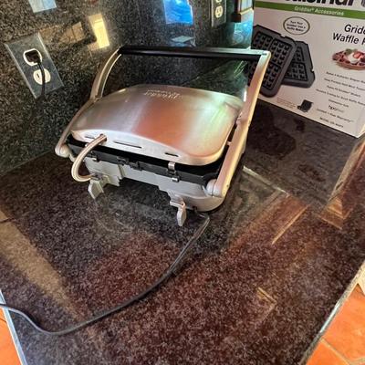 Cuisinart Griddler & Fryer Plus Vitantonio Waffle Maker (K-RG)