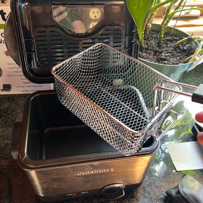 Cuisinart Griddler & Fryer Plus Vitantonio Waffle Maker (K-RG)