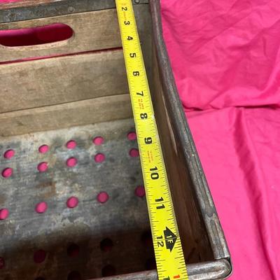 Heavy duty milk crate