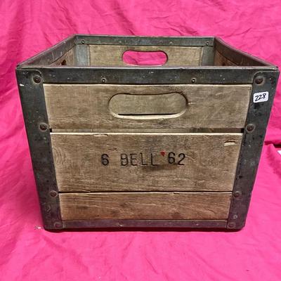 Heavy duty milk crate
