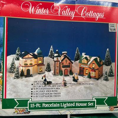 Vintage Light Up Bayberry Village & Winter Valley Christmas Village