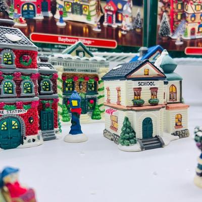 Vintage Light Up Bayberry Village & Winter Valley Christmas Village