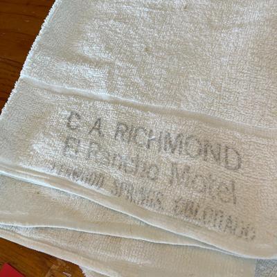 Lot of 4 Hotel items