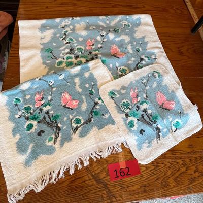 Lot of printed pattern Towels