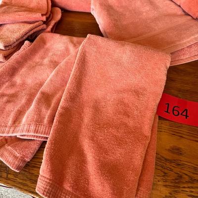 Lot of rust colored towels