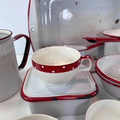 Farmhouse White and red enamel and Ceramic