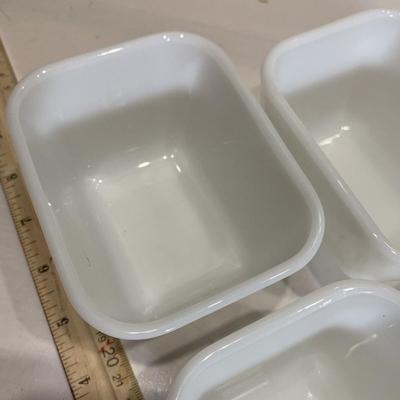 Set of four Pyrex  White Refrigerator Dish Set