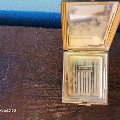 Worlds Fair 1939 Compact