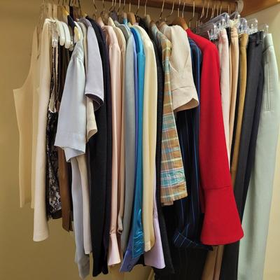 Womenâ€™s Sz M Neiman Marcus, Eileen Fisher Tops, Pants and More (PC1-CE)
