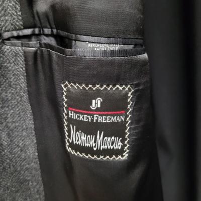 Womenâ€™s Burberry and Neiman Marcus Sz 38/40 Coats, Scarves and More (PC1-CE)