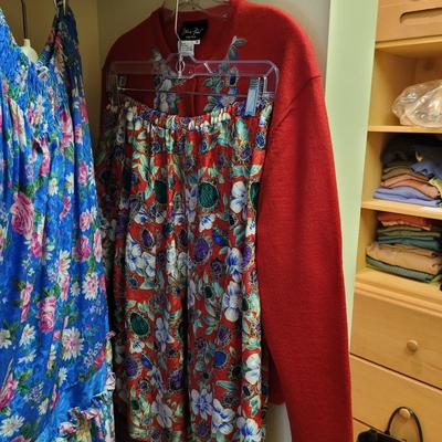 Womenâ€™s Sz S/M Diane Freis Sets and More (PC1-CE)
