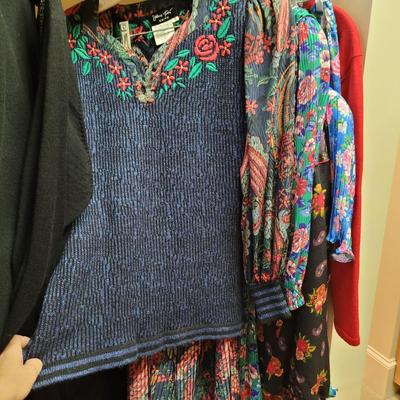 Womenâ€™s Sz S/M Diane Freis Sets and More (PC1-CE)