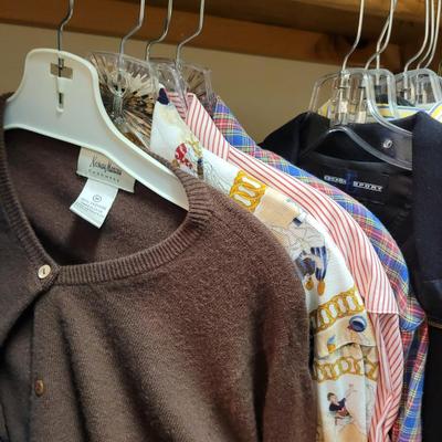 Womenâ€™s Sz M Neiman Marcus, Ralph Lauren and More Cold Weather Casual Clothing (PC1-CE)