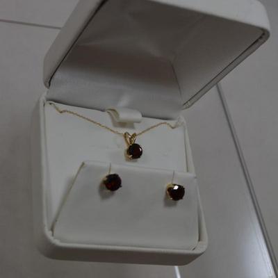 14k Chain & Pendant w/ Matching 14k Studs, Tourmaline Settings 18â€ 2.0g