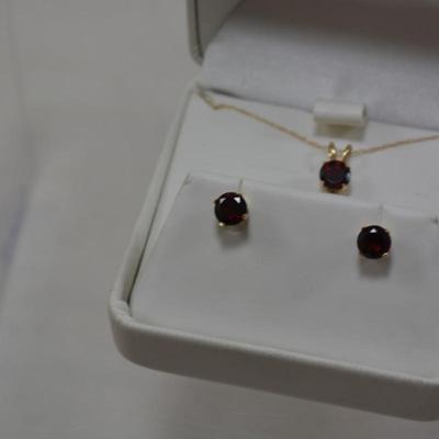 14k Chain & Pendant w/ Matching 14k Studs, Tourmaline Settings 18â€ 2.0g