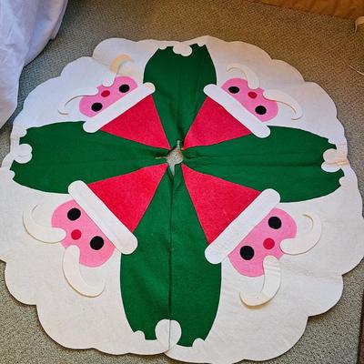 Assorted Christmas Home Decor incl. Rugs & More (BR2-JS)