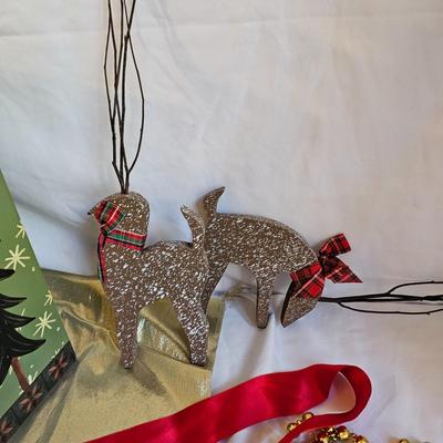 Assorted Christmas Home Decor incl. Rugs & More (BR2-JS)