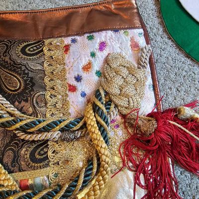 Assorted Christmas Home Decor incl. Rugs & More (BR2-JS)