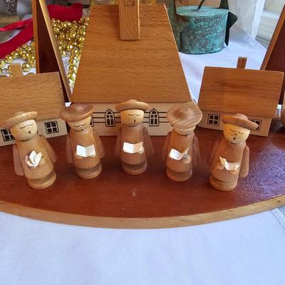 Assorted Christmas Home Decor incl. Rugs & More (BR2-JS)
