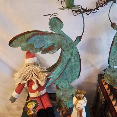 Assorted Christmas Home Decor incl. Rugs & More (BR2-JS)
