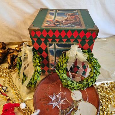 Assorted Christmas Home Decor incl. Rugs & More (BR2-JS)