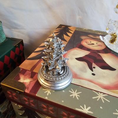 Assorted Christmas Home Decor incl. Rugs & More (BR2-JS)