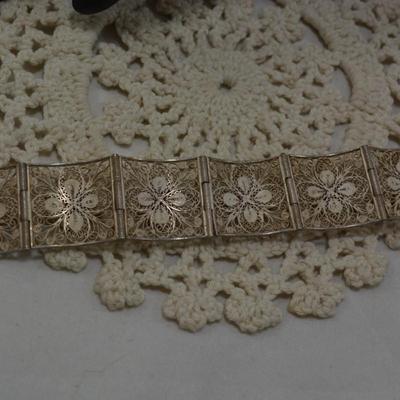 Vintage 60â€™s Filigree Sterling Bracelet w/ Mediterranean Coral 7â€ 29.6g
